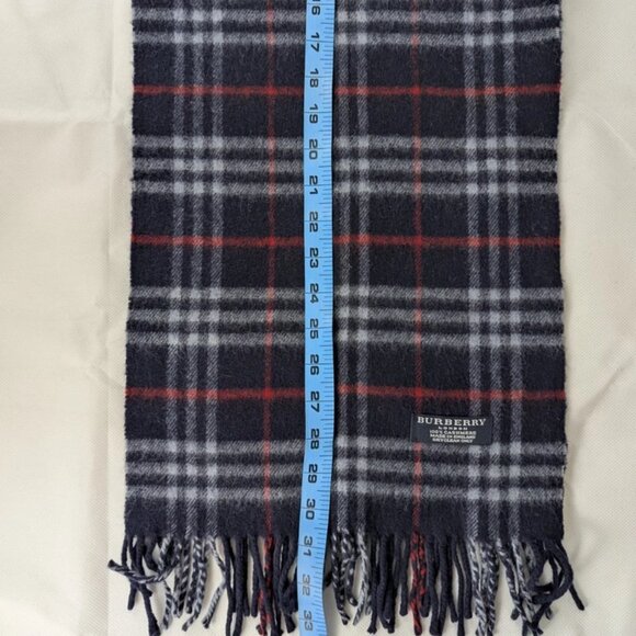 Authentic Burberry Check Scarf – Unisex Cashmere – Pre-Owned – Fast Dispatch - Picture 5 of 6